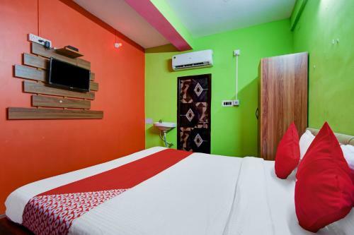 Oyo 74265 Hotel Diamond Palace