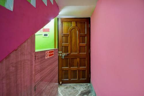 Oyo 74265 Hotel Diamond Palace
