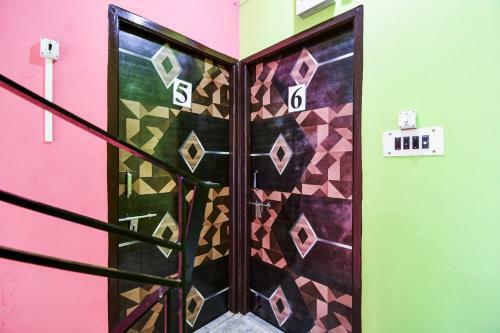 Oyo 74265 Hotel Diamond Palace