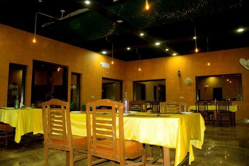 Hotel Chambal Wildlife S Lodge