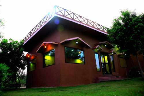 Hotel Chambal Wildlife S Lodge