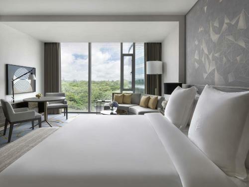 Four Seasons Hotel Bengaluru At Embassy One