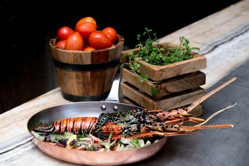 Four Seasons Hotel Bengaluru At Embassy One