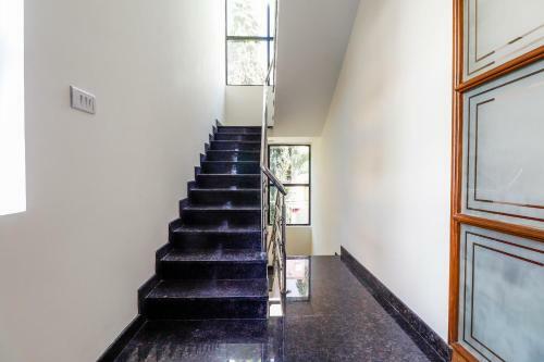 Hotel Capital O 65381 Sln Residency