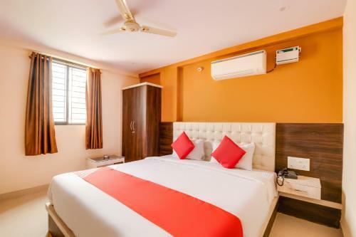 Hotel Oyo 71425 Sai Luxuria