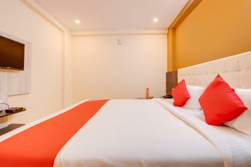 Hotel Oyo 71425 Sai Luxuria