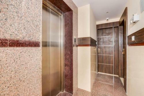 Hotel Oyo 71425 Sai Luxuria