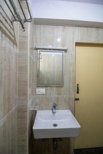 Hotel Myworkstay Stylish Accommodation In Btm