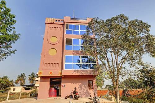 Spot On 78782 Hotel Om Classic