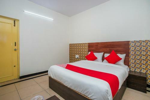 Hotel Oyo 26817 Gks Residency