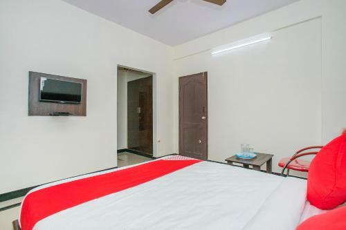 Hotel Oyo 26817 Gks Residency