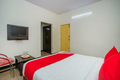 Hotel Oyo 26817 Gks Residency