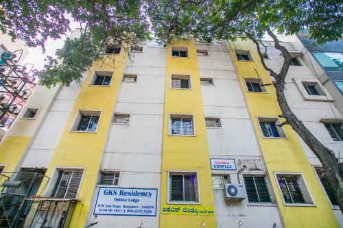 Hotel Oyo 26817 Gks Residency