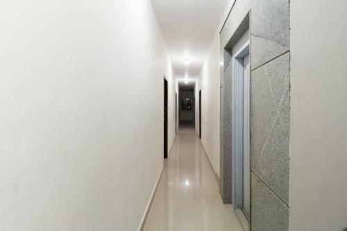 Hotel Spot On 48782 Mmr Castle