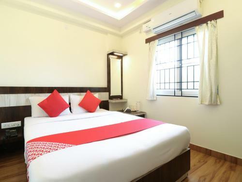 Hotel Oyo 36197 Royal Wood