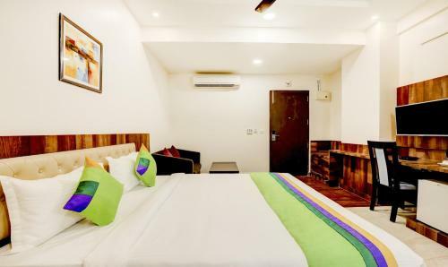 Treebo Trend Emora Hotel And Suites Brookfield