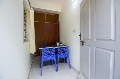 Hotel Oyo 67007 Manyu Inn