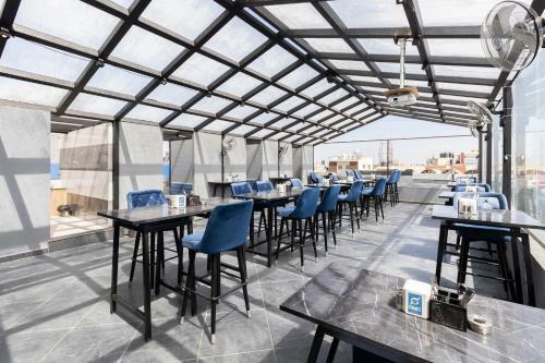 Comet Hotel