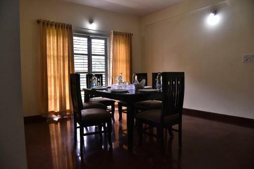 Hotel The Banjaara Suites