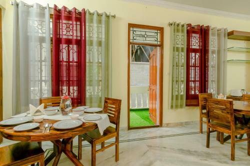 Hostal The White Villa Boutique Stay