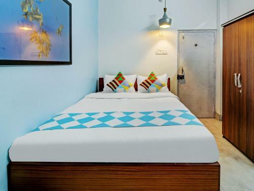 Hotel Oyo Flagship 47211 Comfortable Stay Behala