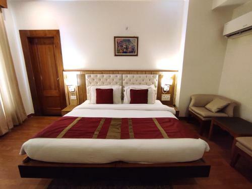 Aaroham The Watergate Hotel Bhimtal