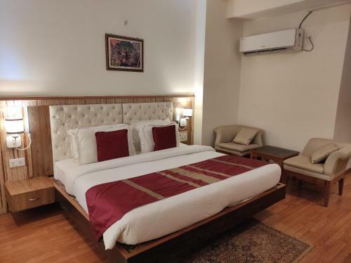 Aaroham The Watergate Hotel Bhimtal