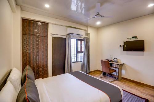 Hotel Collection O 45853 Sr Inn Awas Vikas