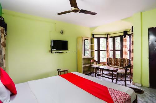 Hotel Oyo 49674 Akash Resort