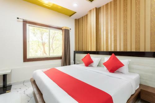 Hotel Oyo 27867 Savitri Regency