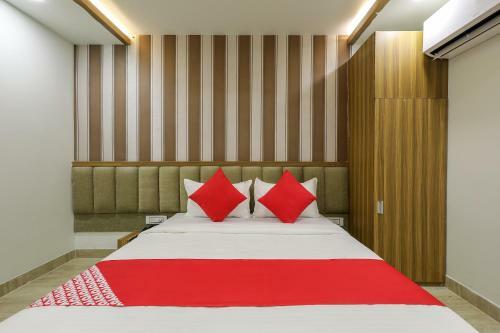 Hotel Capital O 27045 Pride Inn