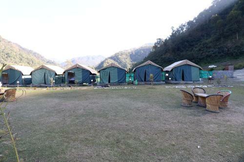 Hotel Oyo 26673 Bairagarh Resort