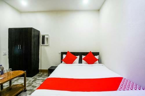 Hotel Oyo 48754 Arati Homes