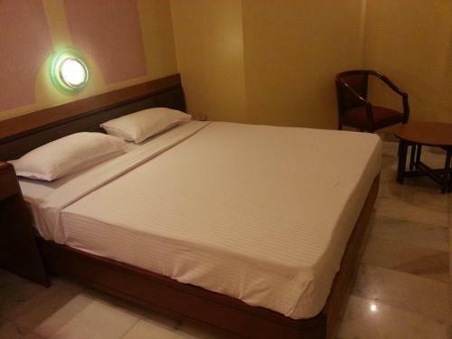 Hotel Ashray International, Sion