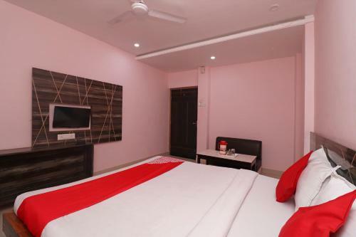 Capital O 30234 Hotel Shri Sai Amrit