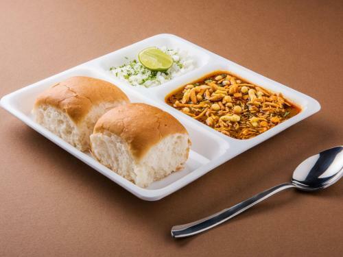 Hotel Oyo 48017 Shubham Residency