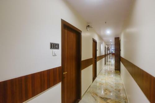Hotel Oyo 48017 Shubham Residency