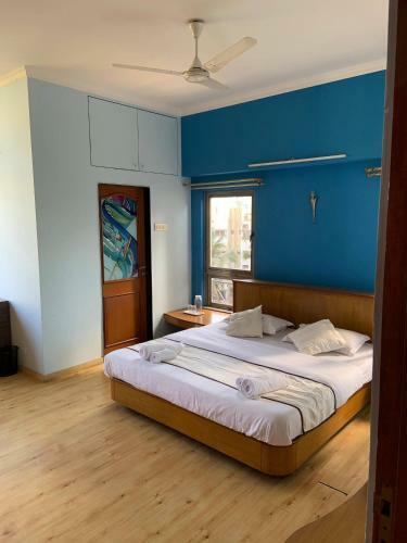 Hostal Comfortable & Relaxing Stay In Bandra East