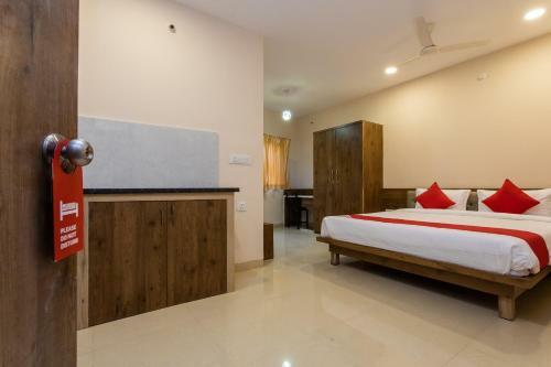 Hotel Oyo 64827 Marve Residency