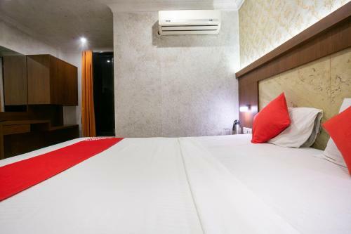 Hotel Oyo 15229 Radhe Residency