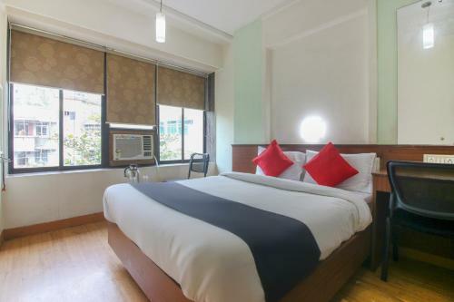 Capital O75414 Hotel Dream Residency
