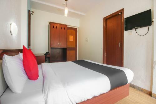 Capital O75414 Hotel Dream Residency