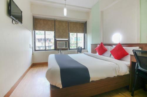 Capital O75414 Hotel Dream Residency