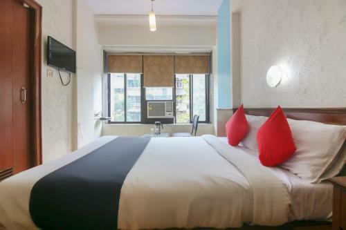 Capital O75414 Hotel Dream Residency