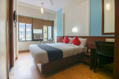 Capital O75414 Hotel Dream Residency