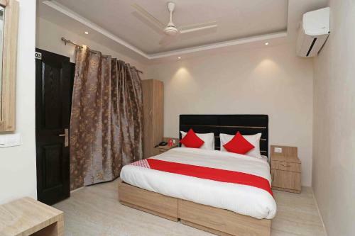 Oyo Flagship 76944 Hotel Phoenix