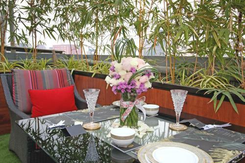 Theory9 Premium Service Apartments Bandra