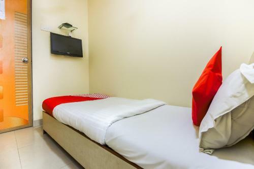 Oyo 74855 Hotel Nirmal Inn