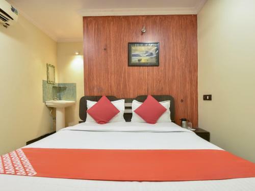 Oyo 76488 Hotel Impex Residency