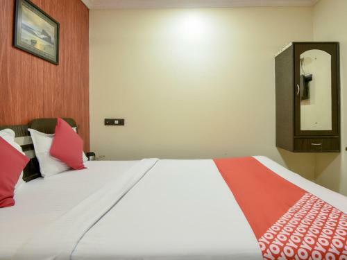 Oyo 76488 Hotel Impex Residency
